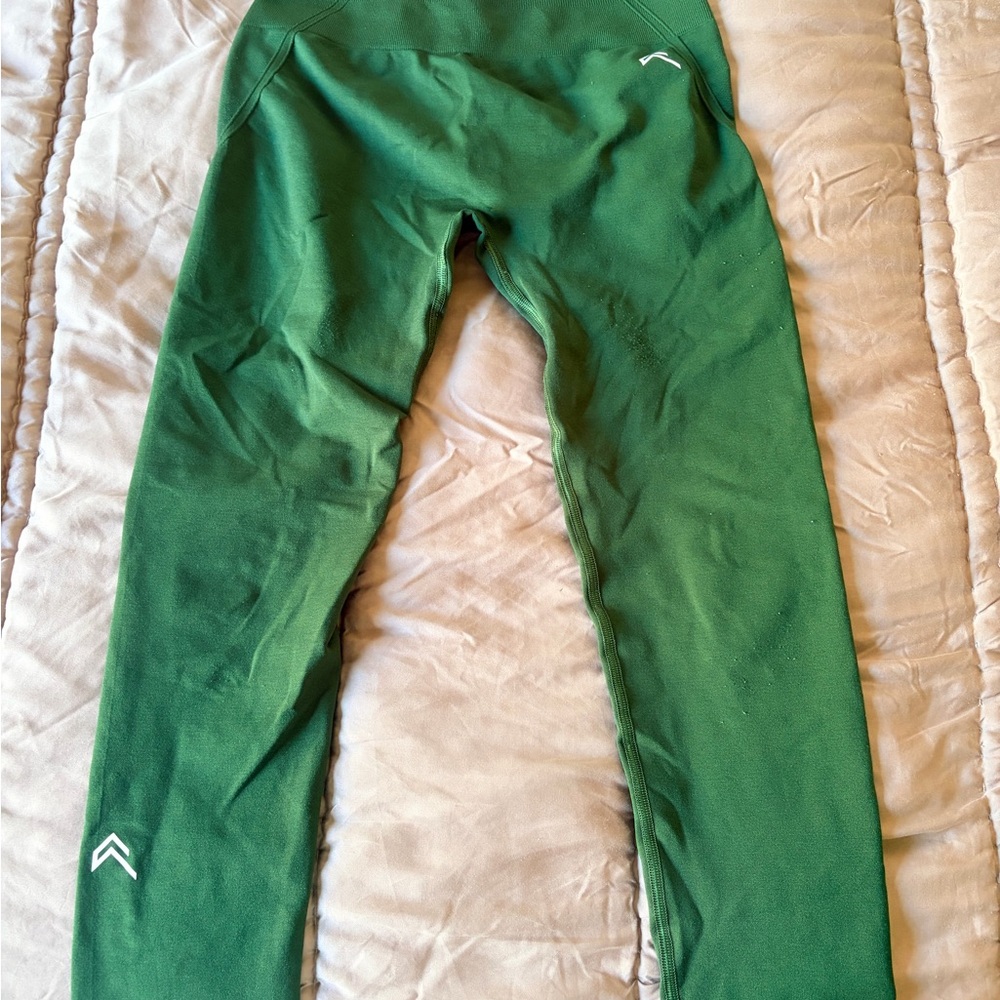 Oner Active Green Leggings with Subtle White Logo - Picture 2 of 4